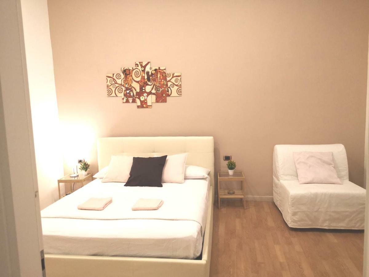 Domus Luigi Leone Ii Bed & Breakfast Napoli
