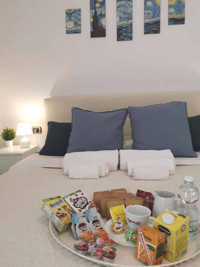 Bed & Breakfast Domus Luigi Leone Ii Napoli